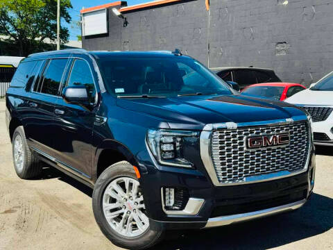 2023 GMC Yukon XL SLT 4WD photo