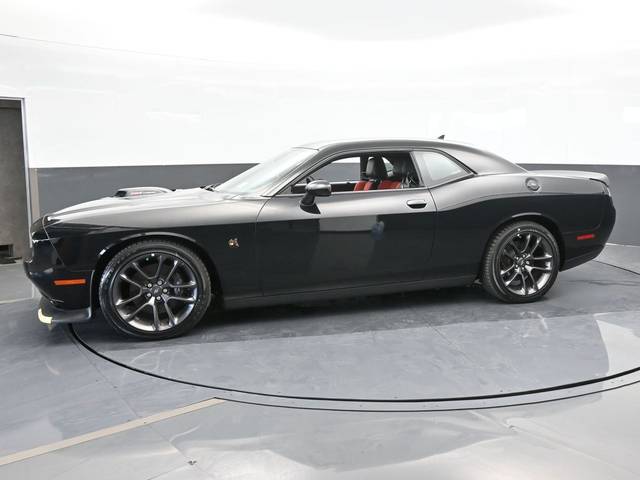 2022 Dodge Challenger R/T Scat Pack RWD photo