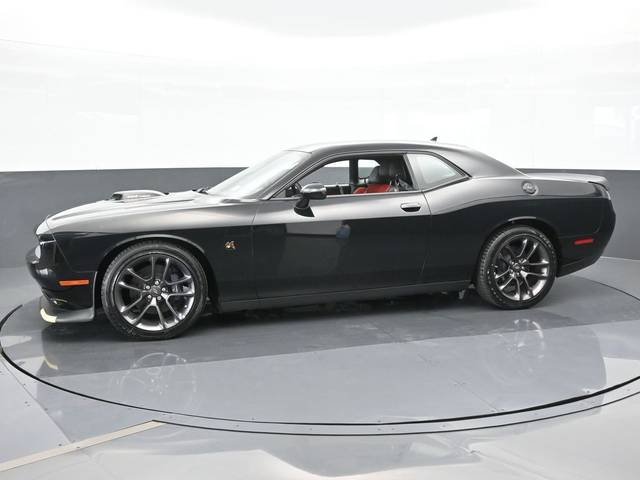 2022 Dodge Challenger R/T Scat Pack RWD photo