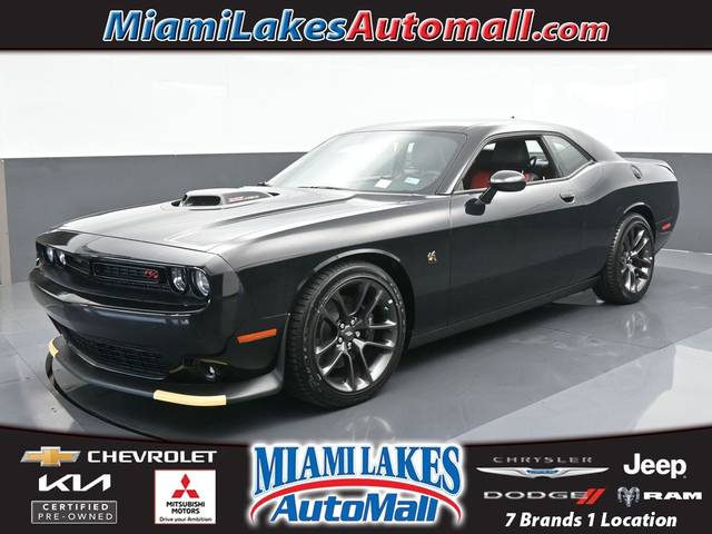 2022 Dodge Challenger R/T Scat Pack RWD photo