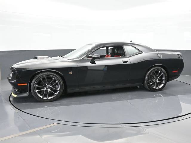 2022 Dodge Challenger R/T Scat Pack RWD photo