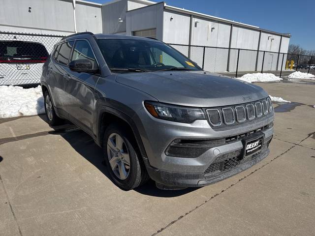 2022 Jeep Compass Latitude FWD photo