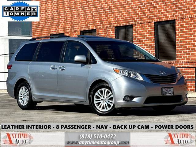 2015 Toyota Sienna FWD photo