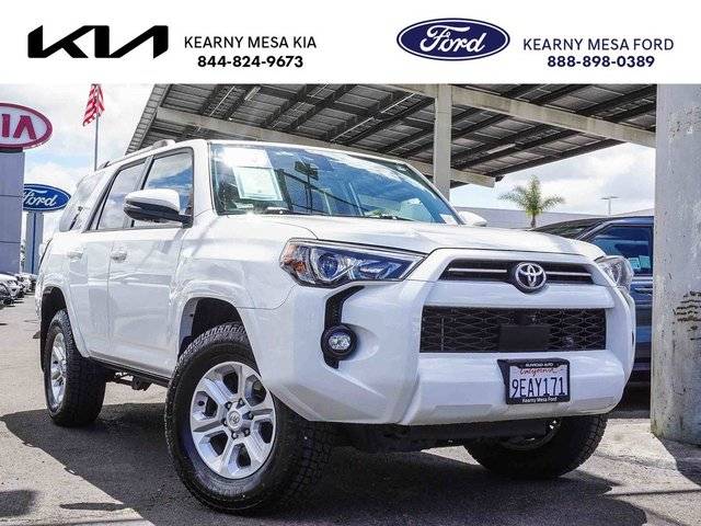 2023 Toyota 4Runner SR5 Premium 4WD photo
