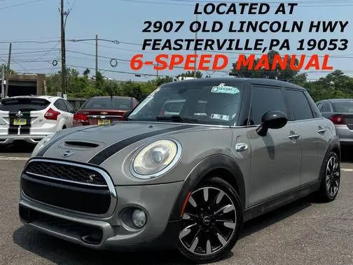 2015 MINI Hardtop 4 Door S FWD photo