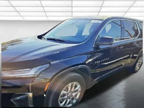 2023 Chevrolet Traverse LS FWD photo
