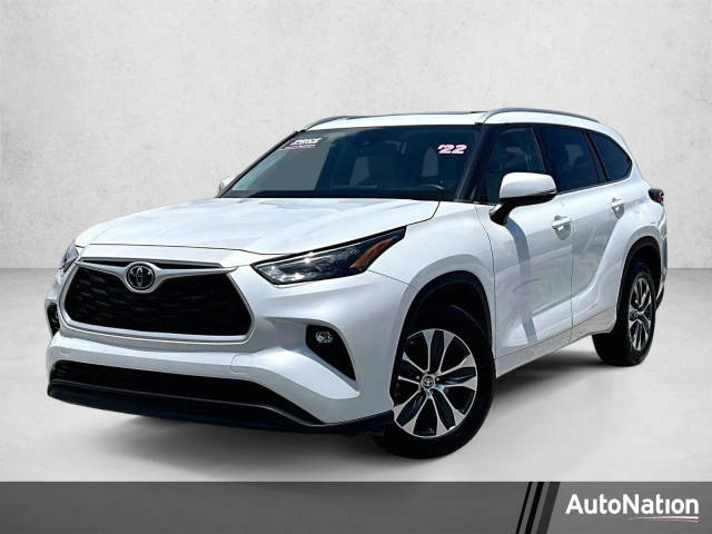 2022 Toyota Highlander XLE FWD photo