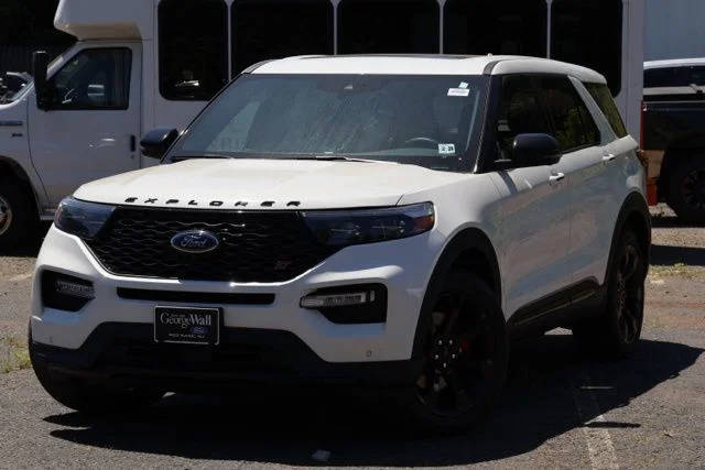 2022 Ford Explorer ST 4WD photo