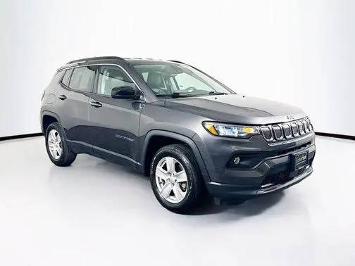 2022 Jeep Compass Latitude 4WD photo