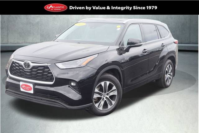 2022 Toyota Highlander XLE AWD photo