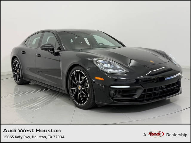 2023 Porsche Panamera 4 Platinum Edition AWD photo