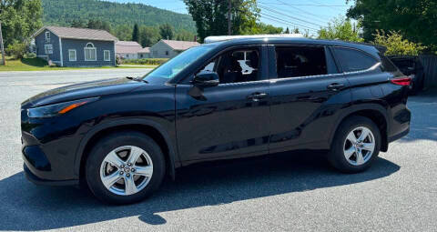 2022 Toyota Highlander LE AWD photo