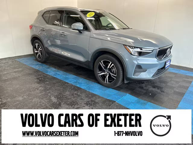 2023 Volvo XC40 Core AWD photo