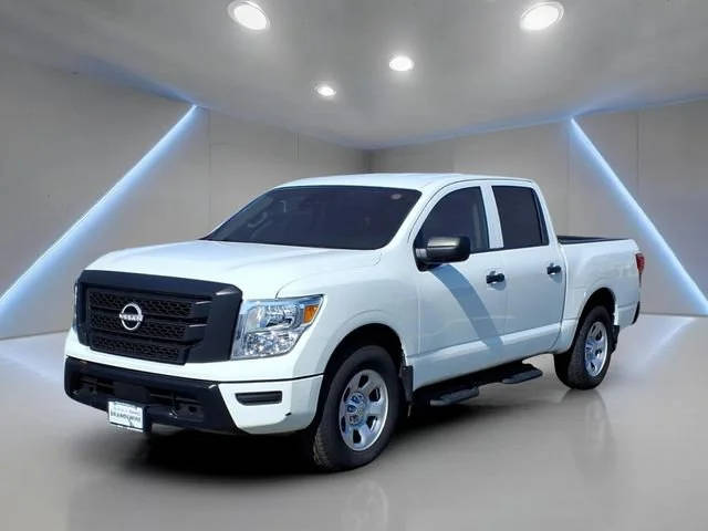 2023 Nissan Titan S 4WD photo