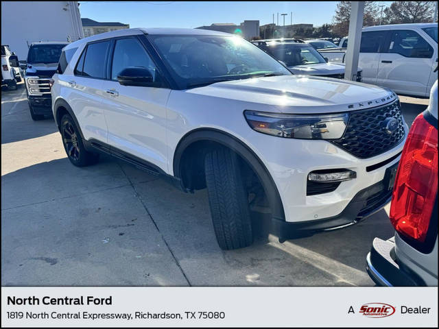 2022 Ford Explorer ST 4WD photo