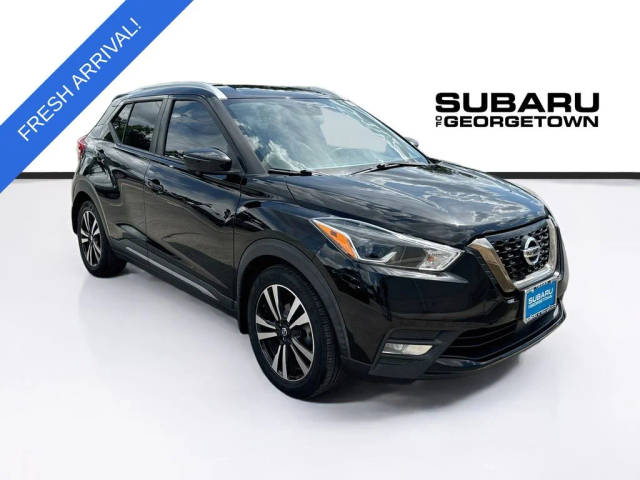2020 Nissan Kicks SR FWD photo