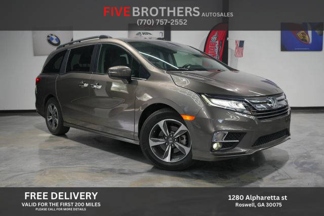 2019 Honda Odyssey Touring FWD photo
