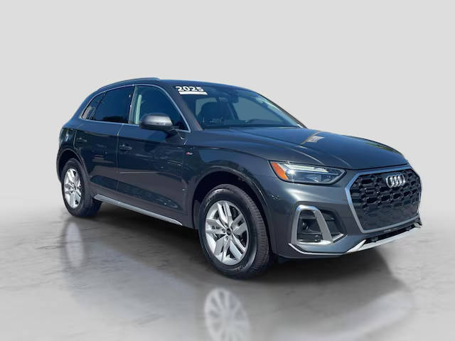 2023 Audi Q5 S line Premium AWD photo