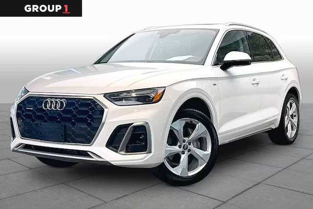 2023 Audi Q5 S line Premium Plus AWD photo
