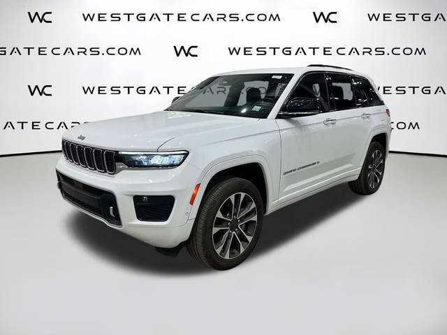 2023 Jeep Grand Cherokee Overland 4WD photo