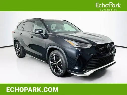 2022 Toyota Highlander XSE FWD photo