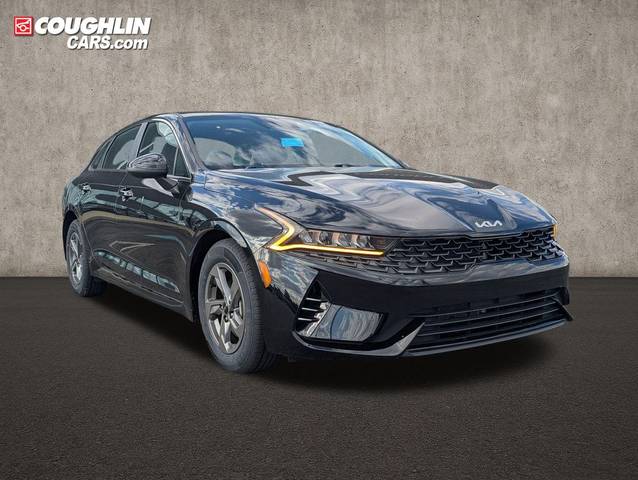 2023 Kia K5 LXS FWD photo
