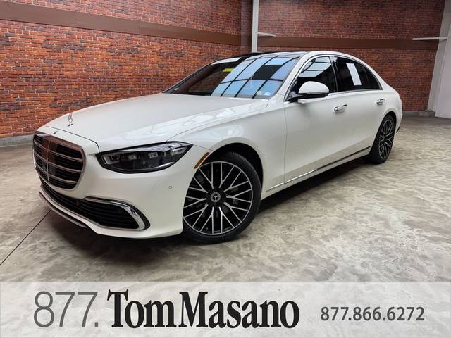 2022 Mercedes-Benz S-Class S 500 AWD photo