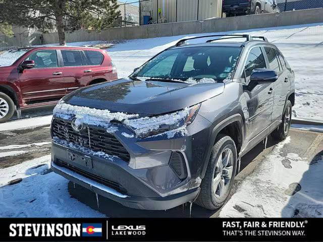 2022 Toyota RAV4 XLE AWD photo