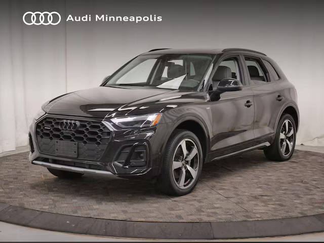 2023 Audi Q5 S line Prestige AWD photo