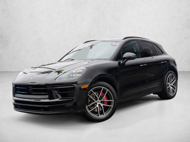 2023 Porsche Macan S AWD photo