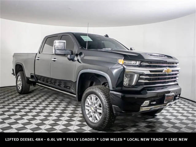 2023 Chevrolet Silverado 3500HD High Country 4WD photo