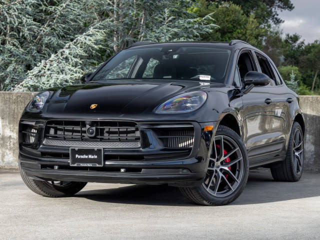 2022 Porsche Macan S AWD photo