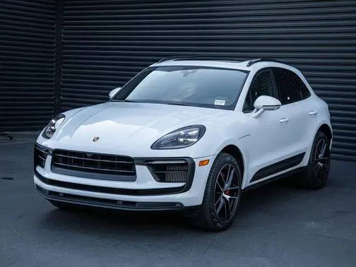 2022 Porsche Macan S AWD photo