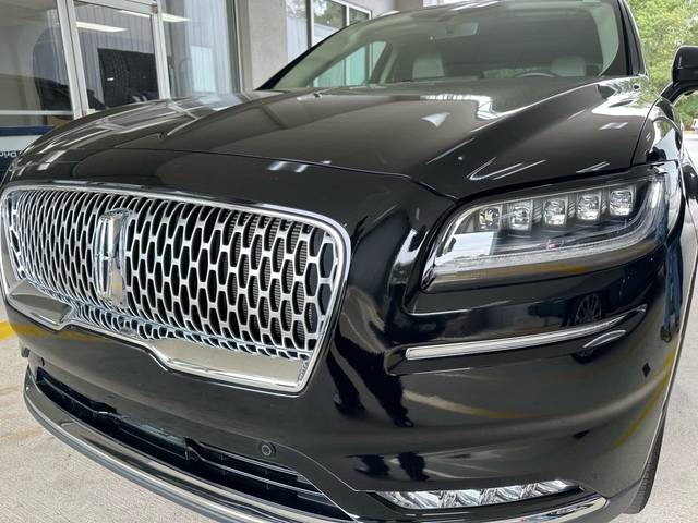 2022 Lincoln Nautilus Reserve AWD photo
