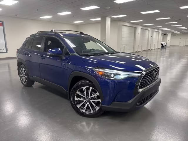 2022 Toyota Corolla Cross XLE AWD photo