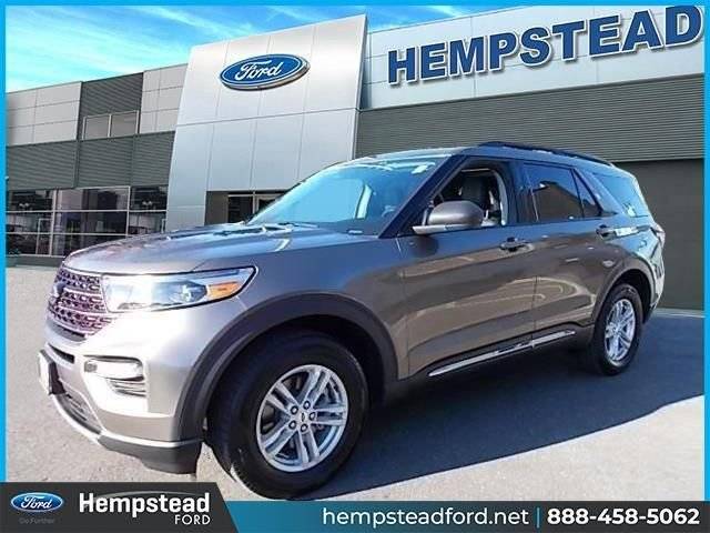 2022 Ford Explorer XLT 4WD photo