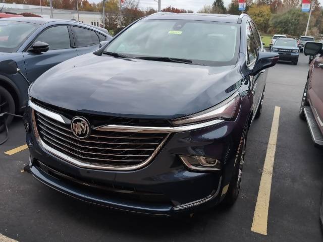 2023 Buick Enclave Essence AWD photo