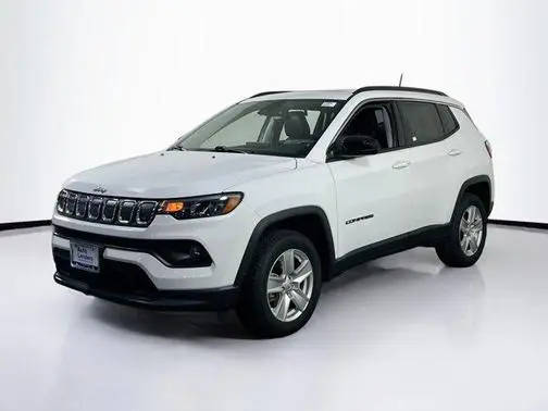 2022 Jeep Compass Latitude 4WD photo