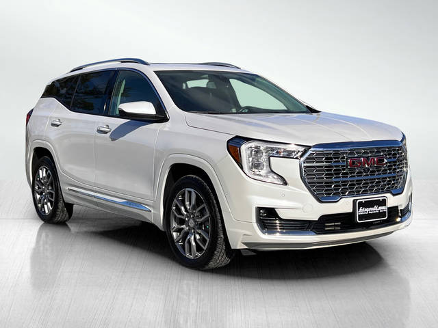 2022 GMC Terrain Denali AWD photo