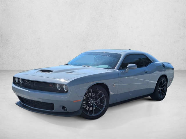 2022 Dodge Challenger R/T Scat Pack RWD photo