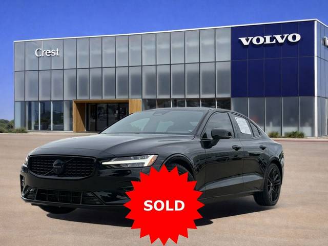 2023 Volvo S60 Plus Black Edition FWD photo