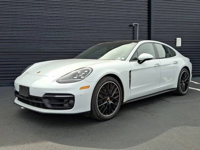 2023 Porsche Panamera 4 Platinum Edition AWD photo
