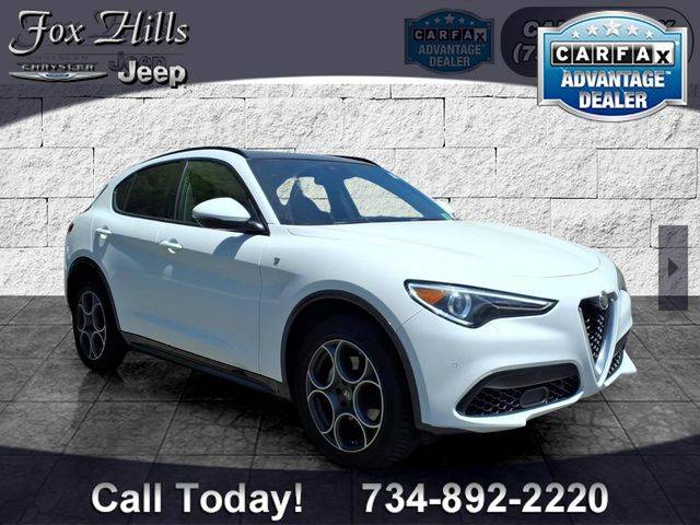 2023 Alfa Romeo Stelvio Ti AWD photo