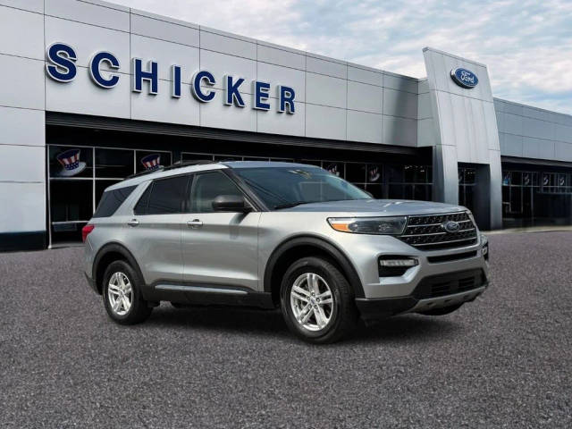 2022 Ford Explorer XLT 4WD photo