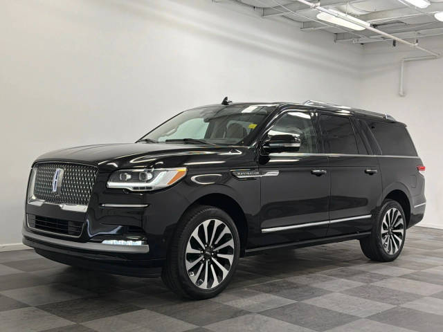 2022 Lincoln Navigator L Reserve 4WD photo