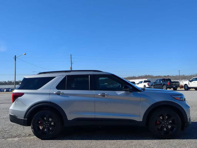 2022 Ford Explorer ST 4WD photo