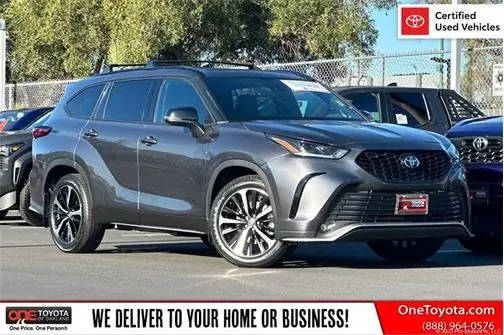 2022 Toyota Highlander XSE FWD photo