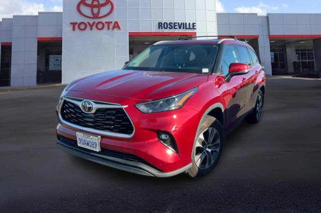 2022 Toyota Highlander XLE AWD photo
