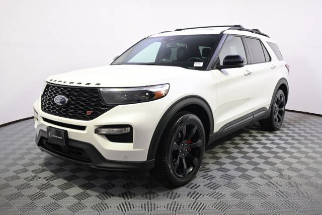 2022 Ford Explorer ST 4WD photo