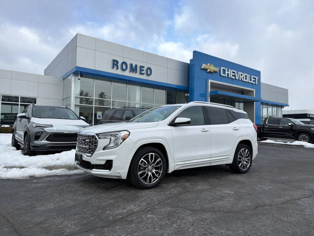 2022 GMC Terrain Denali AWD photo